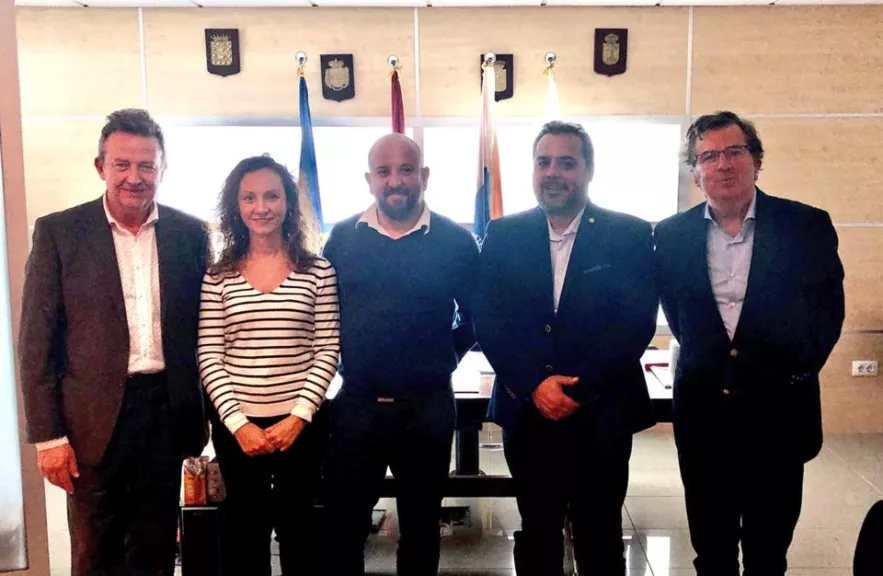 El Colegio de Mediadores de Seguros de Tenerife y ebroker hablan de tecnología para el corredor