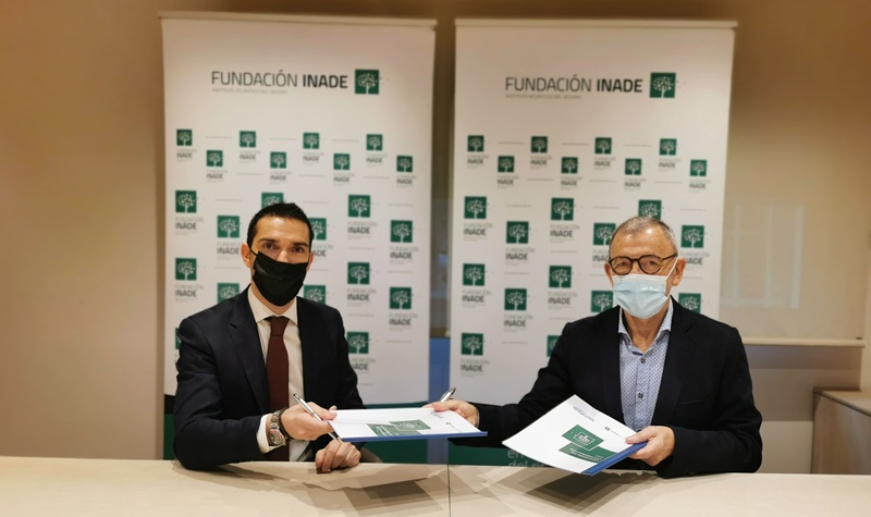 SANTALUCÍA renueva su acuerdo de colaboración con la Fundación Inade