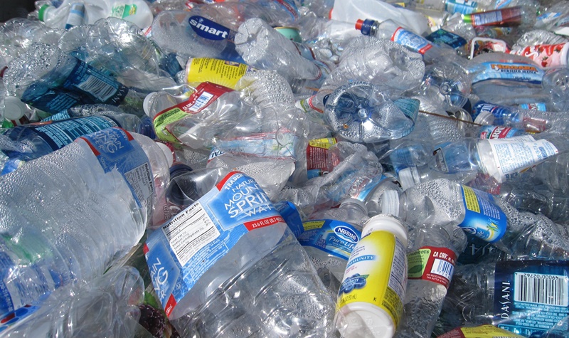 La mediación denuncia la situación de desamparo en la que se encuentran las empresas de reciclaje